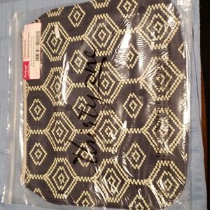 Thirty-one studio flap